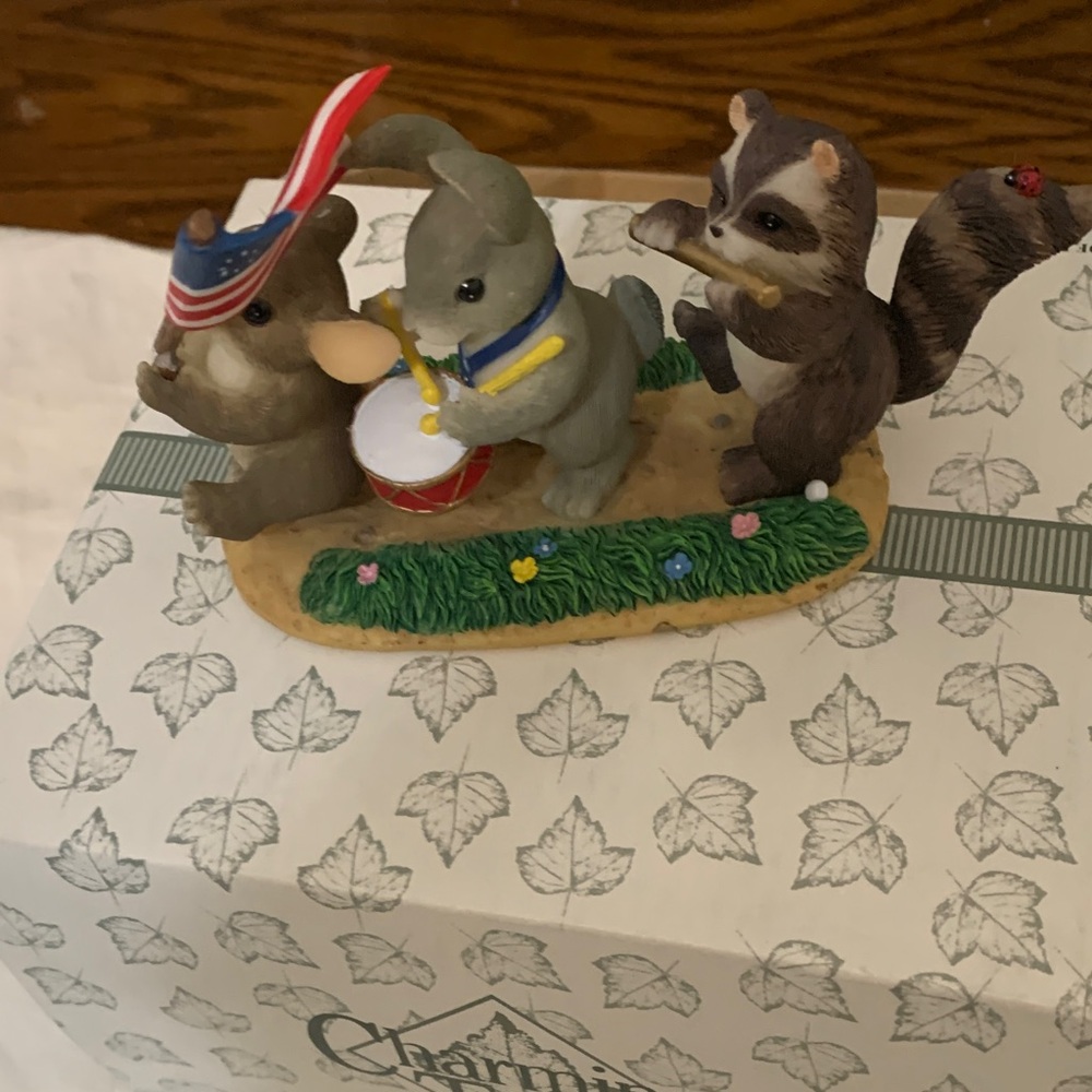 Patriotic Charming Tails Animal Parade Figurine